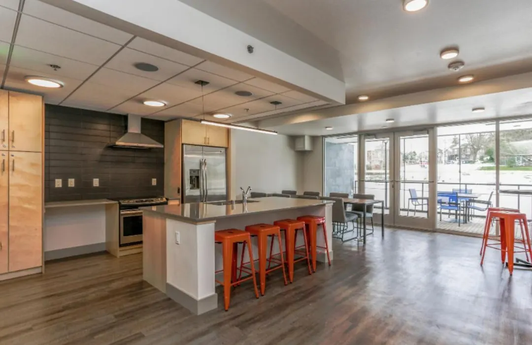 Columbia City 2Br W Wd Gym Nr Light Rail Sea-348-1