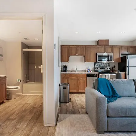 Modern Apartment In Prime Location Id9736X22-2